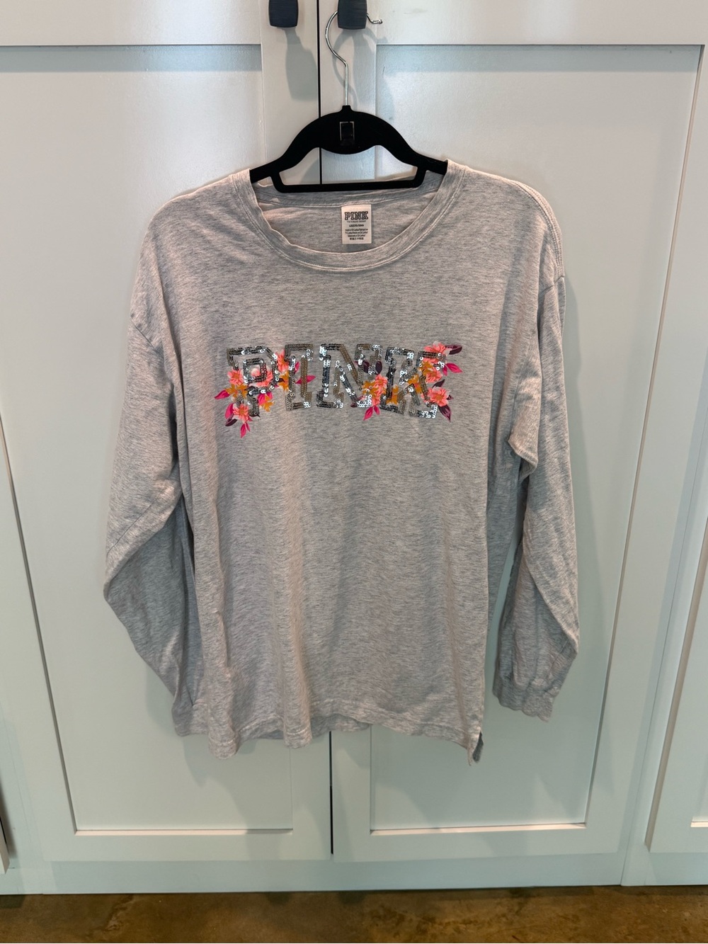 PINK Victoria's Secret Light Gray Long-Sleeve Tee with Sequin Floral Logo